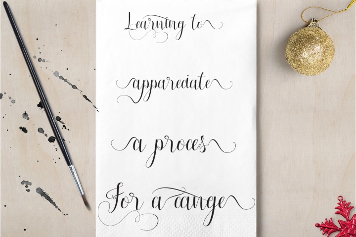 Yolanda Script Font