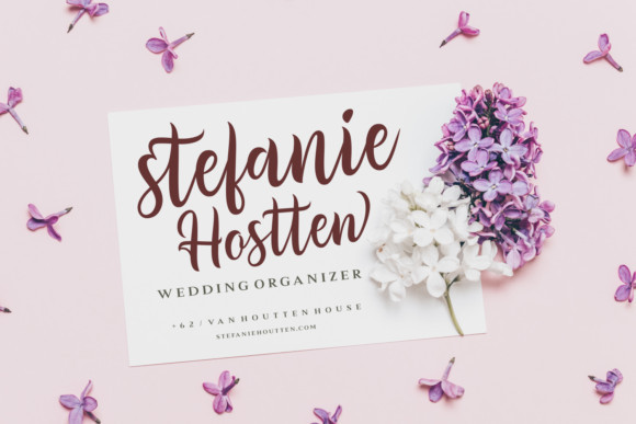 Millythea Script Font