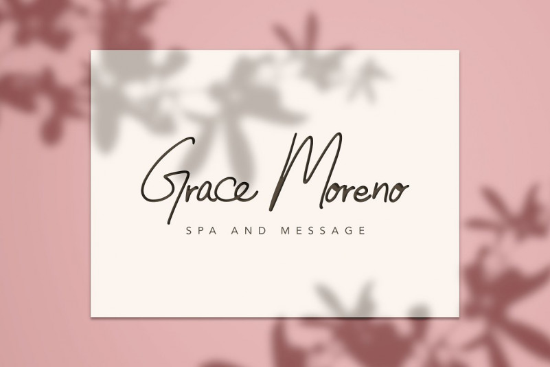 Molita Signature Font