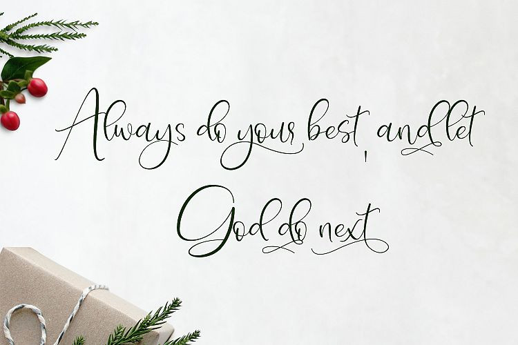Isyana Script Font
